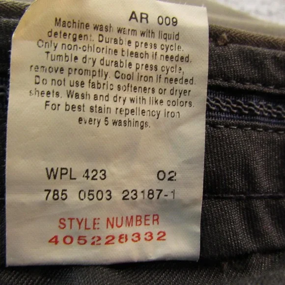 Vintage Dockers Pants Mens 33x32 Brown Stain Defender Dress Slacks Pleated Cuffs - Picture 4 of 12